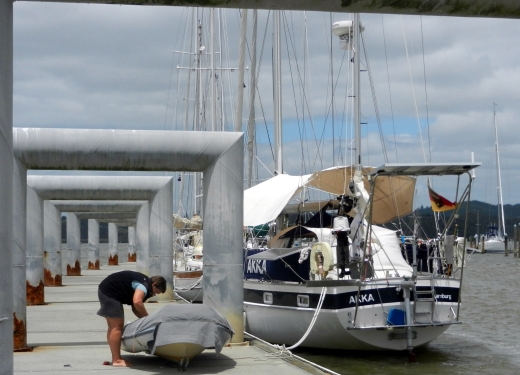 Arbeitseinsatz am Breakwater - Dinghycover, die 120ste